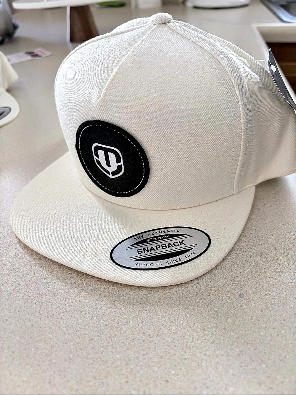 Mondraker Yupoong Snapback Hat White